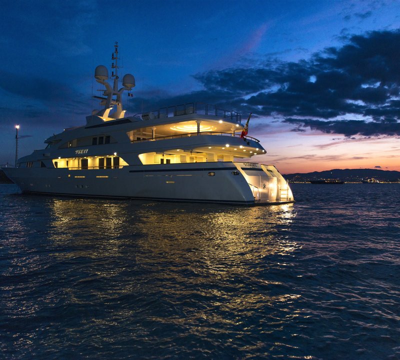 Yacht TOMMY, Benetti Yachts | CHARTERWORLD Luxury Superyacht Charters